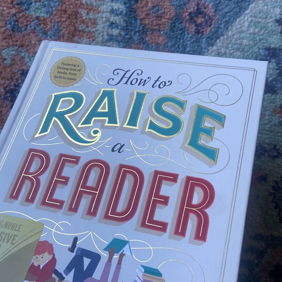 How to Raise a Reader hardcover book Barnes & Noble exclusive edition w/ poster - Picture 4 of 12